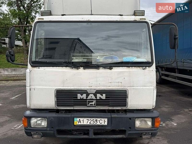 Вантажний фургон MAN L 2000 2002 в Києві