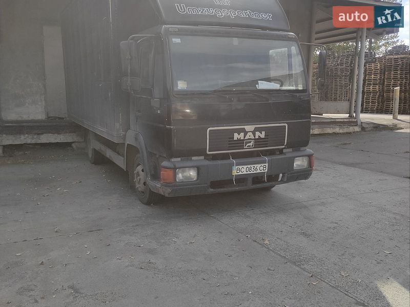 Грузовой фургон MAN L 2000 2002 в Львове