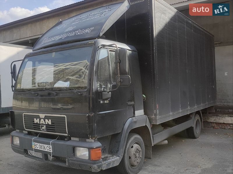 Грузовой фургон MAN L 2000 2002 в Львове