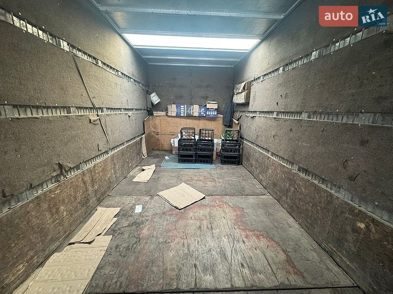 Грузовой фургон MAN L 2000 2002 в Львове