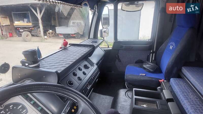 Тентованый MAN LE 12.220 2005 в Коломые