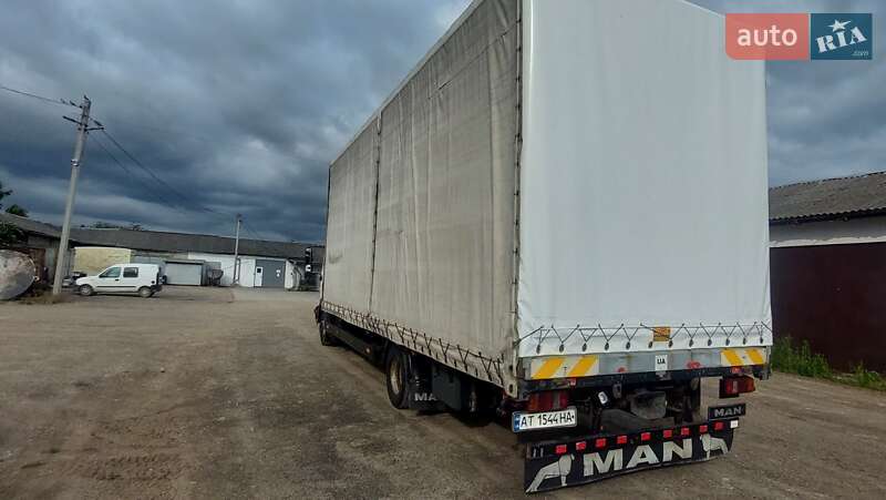 Тентованый MAN LE 12.220 2005 в Коломые