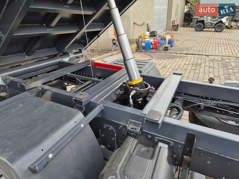 Кран-маніпулятор MAN LE 12.225 2004 в Бучачі фото 5 Кран-маніпулятор MAN LE 12.225 2004 в Бучачі