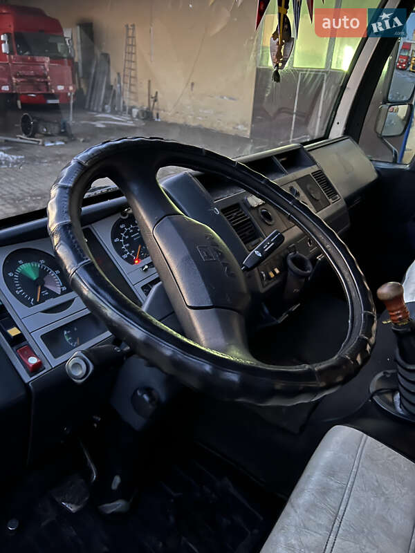 Грузовой фургон MAN LE 8.150 2005 в Калуше