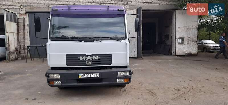 Самосвал MAN LE 8.180 2004 в Новомосковске