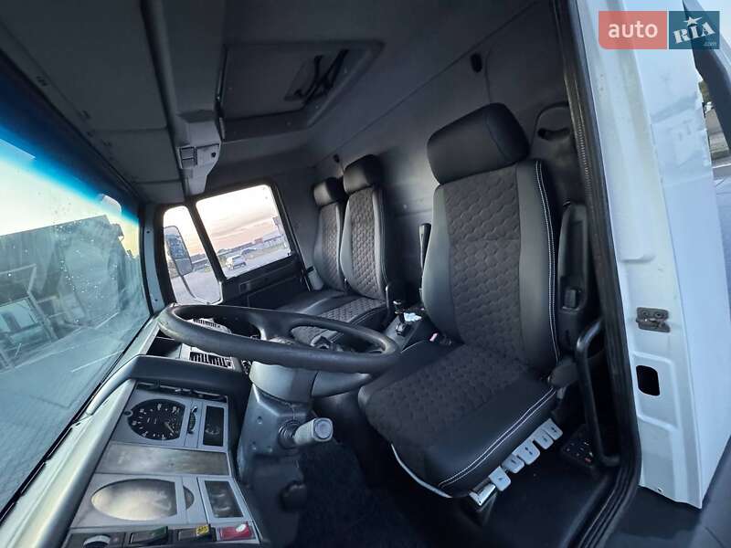 Евакуатор MAN LE 8.180 2005 в Чернівцях