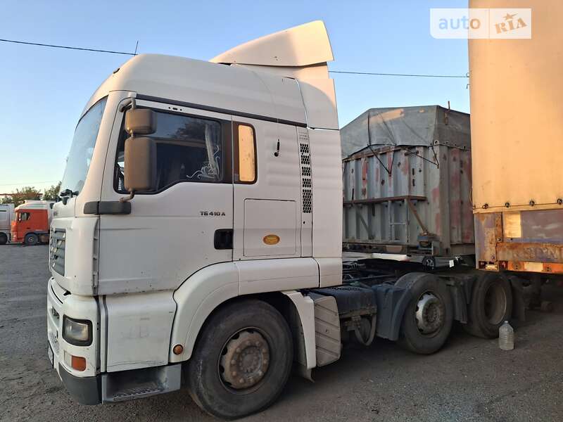 Контейнеровоз MAN TGA 2002 в Николаеве