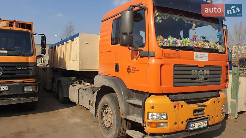 Контейнерный погрузчик MAN TGA 2005 в 