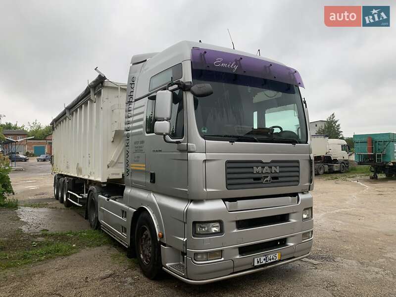 Тягач MAN TGA 2007 в Зборове