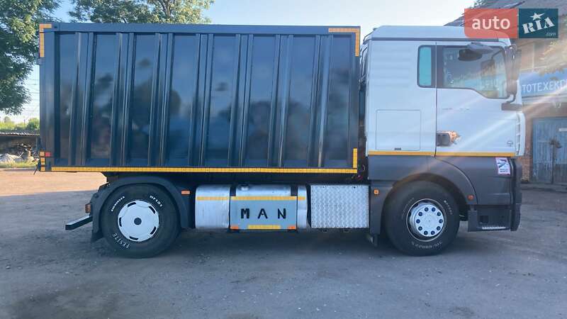 Самосвал MAN TGA 2003 в Чуднове