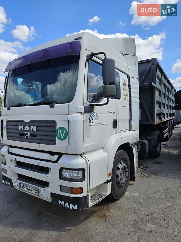 Зерновоз MAN TGA 2001 в Дніпрі