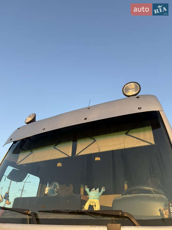 Тягач MAN TGA 2005 в Саврани