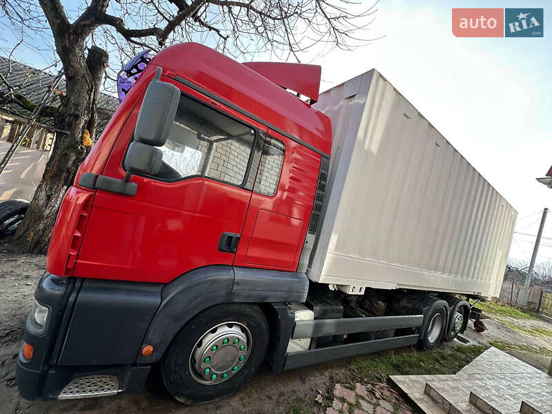 Контейнеровоз MAN TGA 2004 в Баре фото 3 Контейнеровоз MAN TGA 2004 в Баре