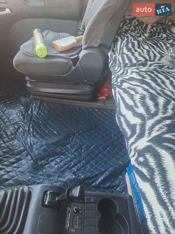 Контейнеровоз MAN TGA 2004 в Львове фото 13 Контейнеровоз MAN TGA 2004 в Львове