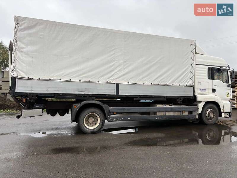 Контейнеровоз MAN TGA 2005 в Киеве