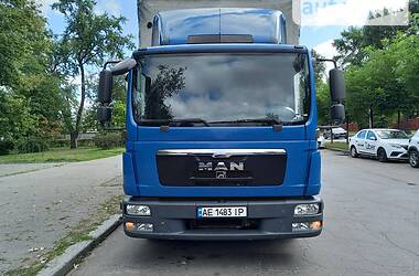 Грузовой фургон MAN TGL 2012 в 