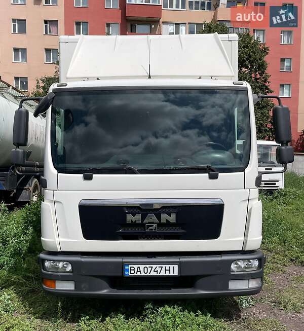 Грузовой фургон MAN TGL 2011 в 