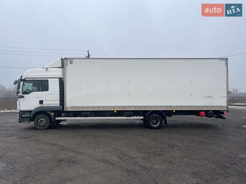 Вантажний фургон MAN TGL 2010 в Умані