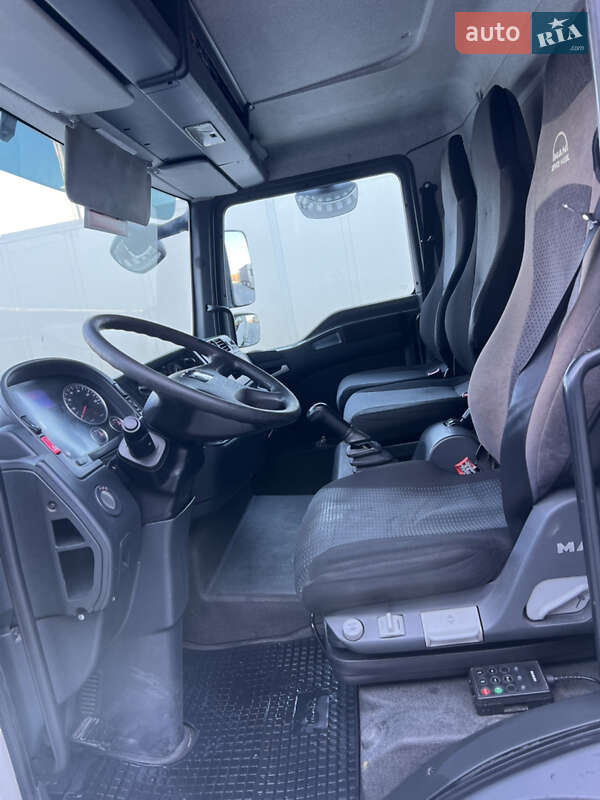 Вантажний фургон MAN TGL 2012 в Львові