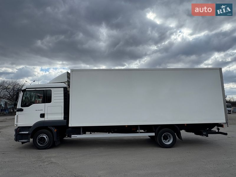 Грузовой фургон MAN TGL 2020 в Ровно