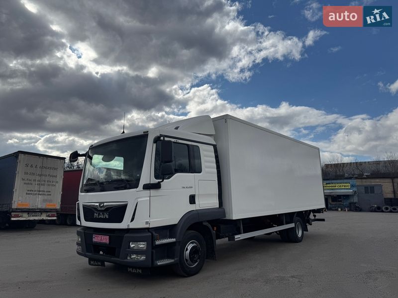 Грузовой фургон MAN TGL 2020 в Ровно