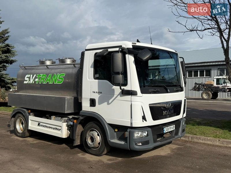 Цистерна MAN TGL 2015 в Оратові