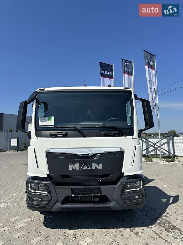 Мусоровоз MAN TGM 2025 в Черновцах