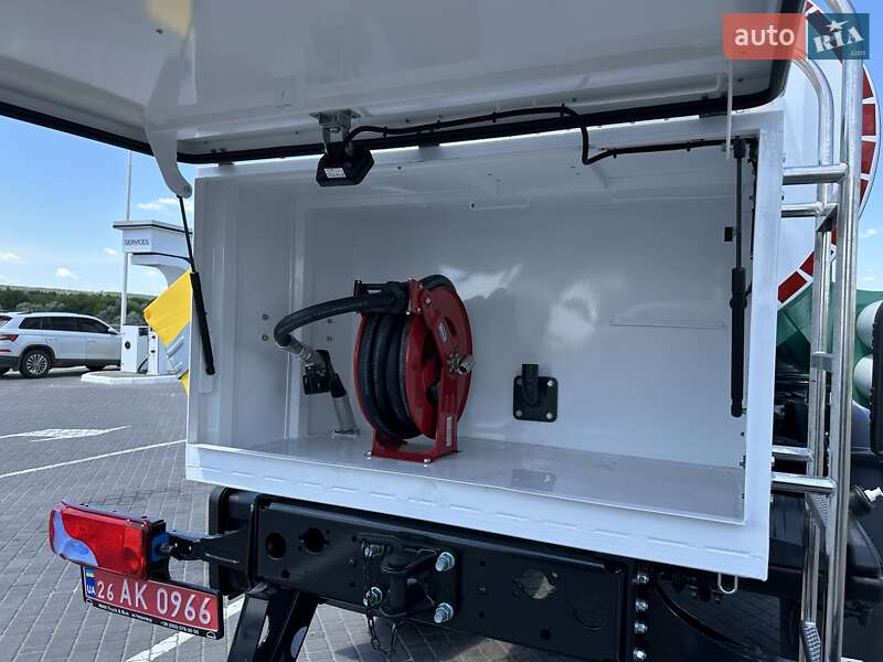 Бензовоз MAN TGM 2025 в Черновцах