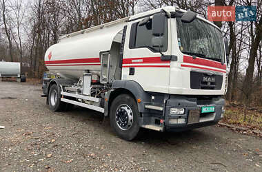 Бензовоз MAN TGM 2012 в Тернополе