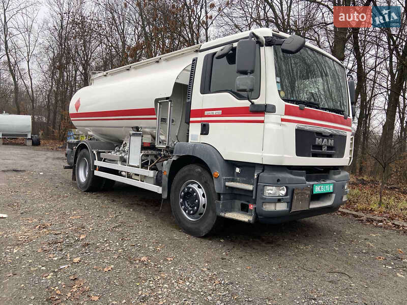 Бензовоз MAN TGM 2012 в Тернополе
