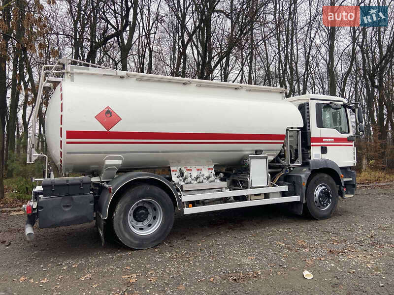 Бензовоз MAN TGM 2012 в Тернополе