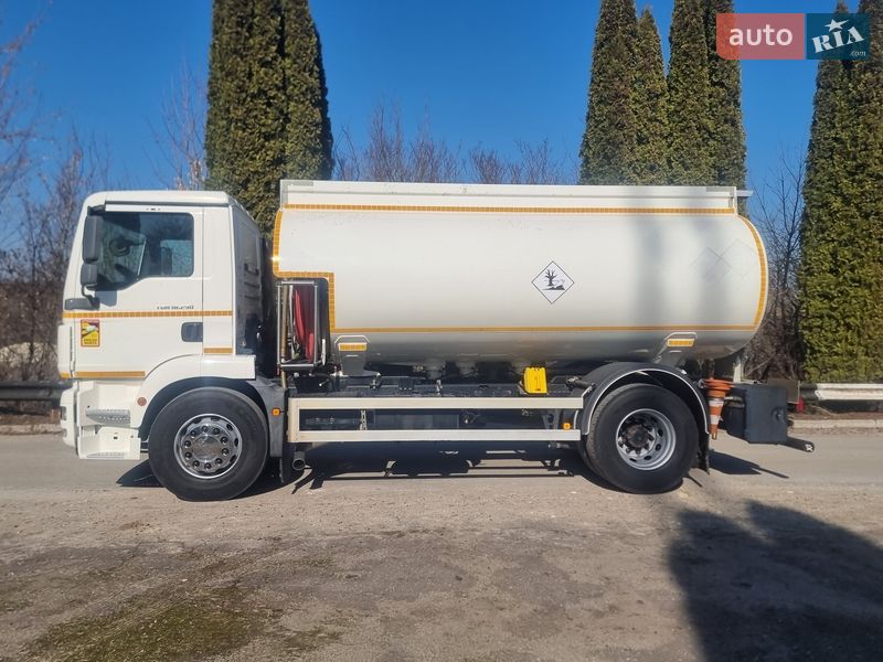 Цистерна MAN TGM 2013 в Тернополе