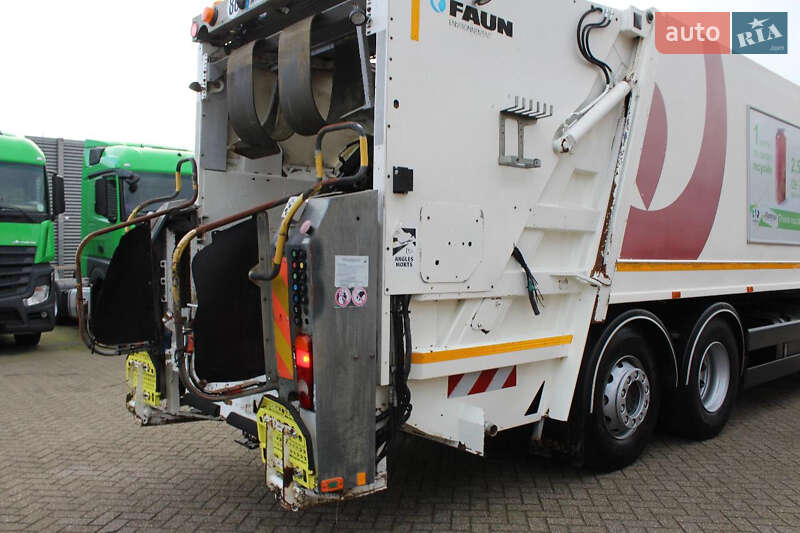 Мусоровоз MAN TGS 2011 в Луцке