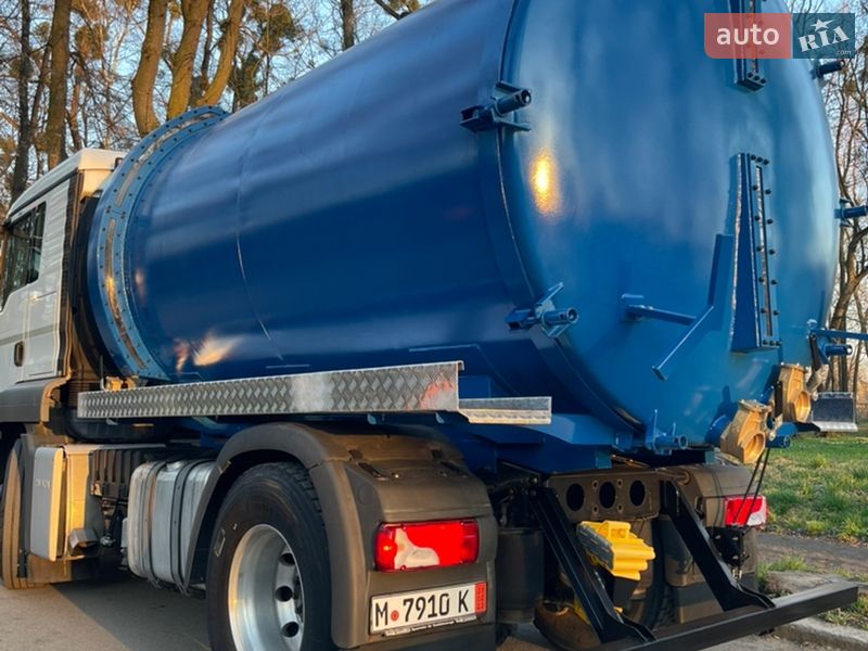 Машина  асенізатор (вакуумна) MAN TGS 2012 в Чернівцях