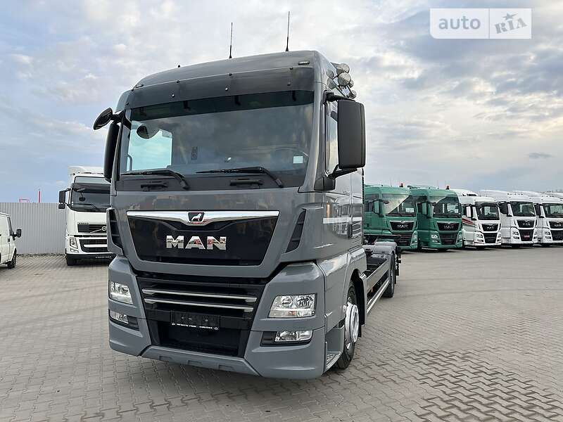 Контейнеровоз MAN TGX 2018 в Чернівцях