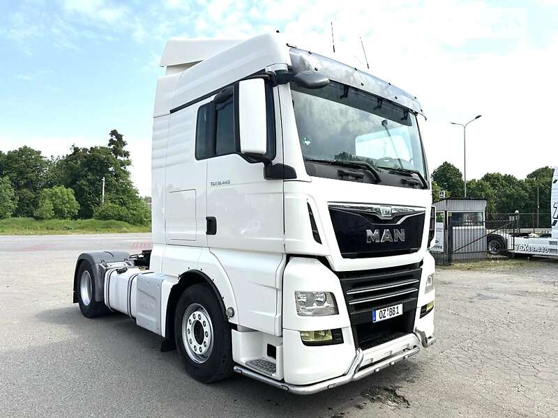 Тягач MAN TGX 2015 в 