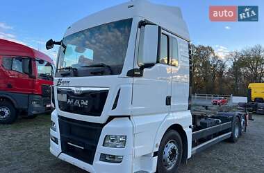 Контейнеровоз MAN TGX 2016 в 