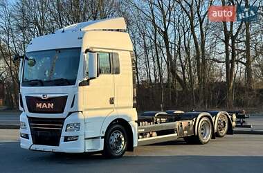 Контейнеровоз MAN TGX 2020 в 