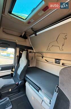 Контейнеровоз MAN TGX 2020 в 