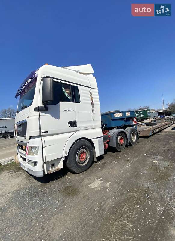 Тягач MAN TGX 2011 в 