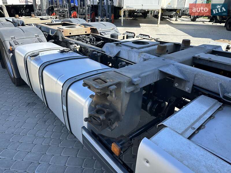 Контейнеровоз MAN TGX 2020 в Заліщиках