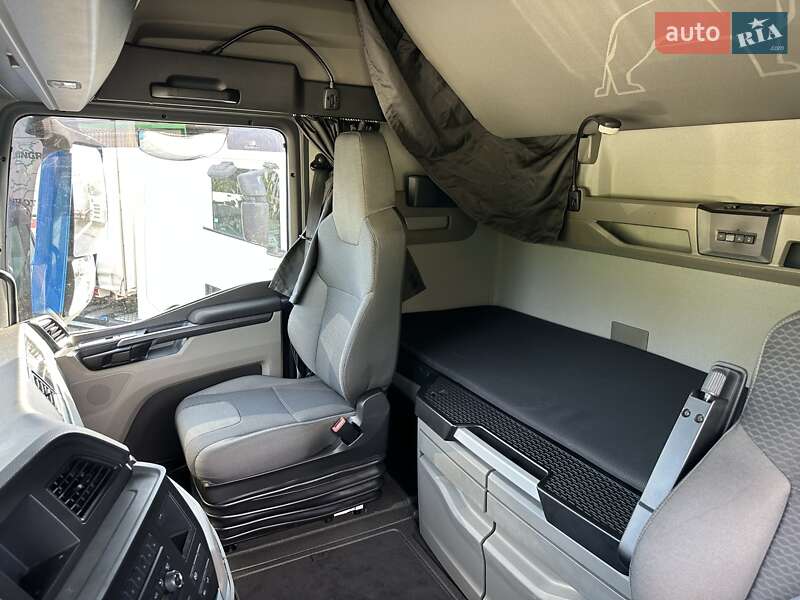 Контейнеровоз MAN TGX 2021 в Залещиках