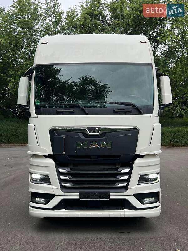 Контейнеровоз MAN TGX 2021 в Чернівцях