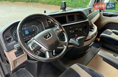 Контейнеровоз MAN TGX 2021 в 