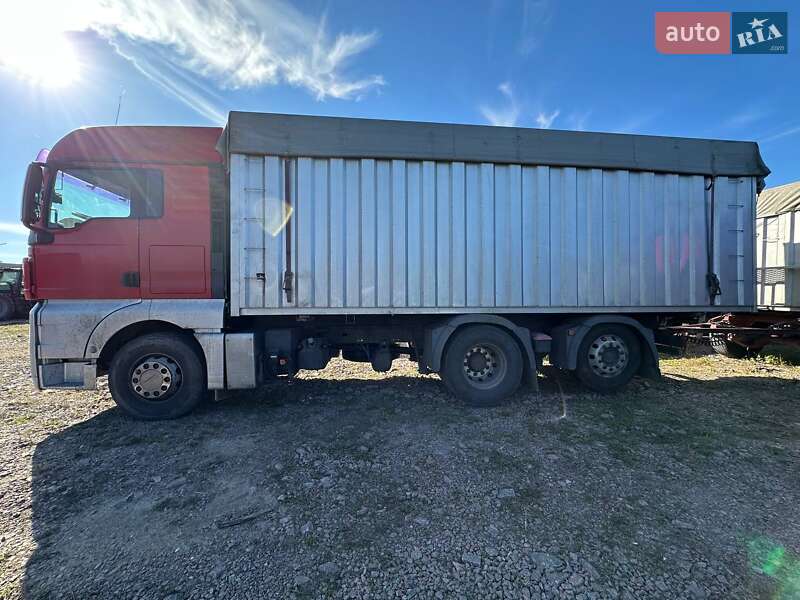 Контейнеровоз MAN TGX 2009 в Києві