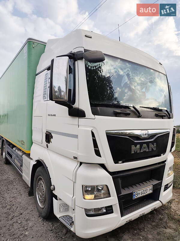 Контейнеровоз MAN TGX 2014 в 