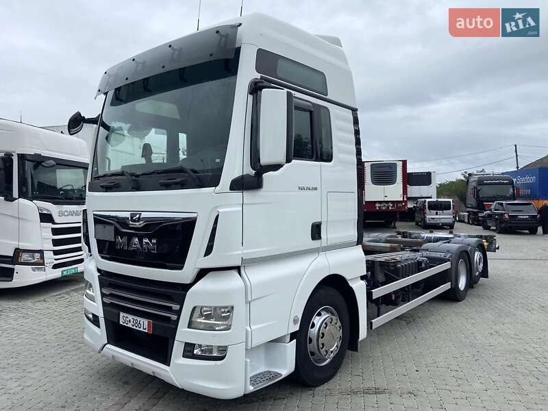 Контейнеровоз MAN TGX 2020 в 