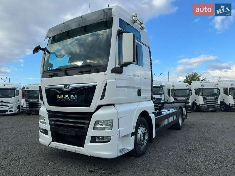 Контейнеровоз MAN TGX 2020 в Луцьку