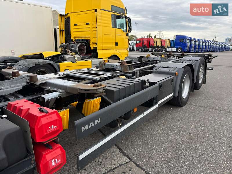 Контейнеровоз MAN TGX 2021 в Заліщиках