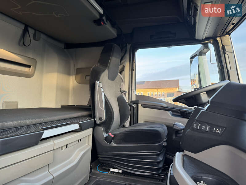 Контейнеровоз MAN TGX 2021 в Луцьку